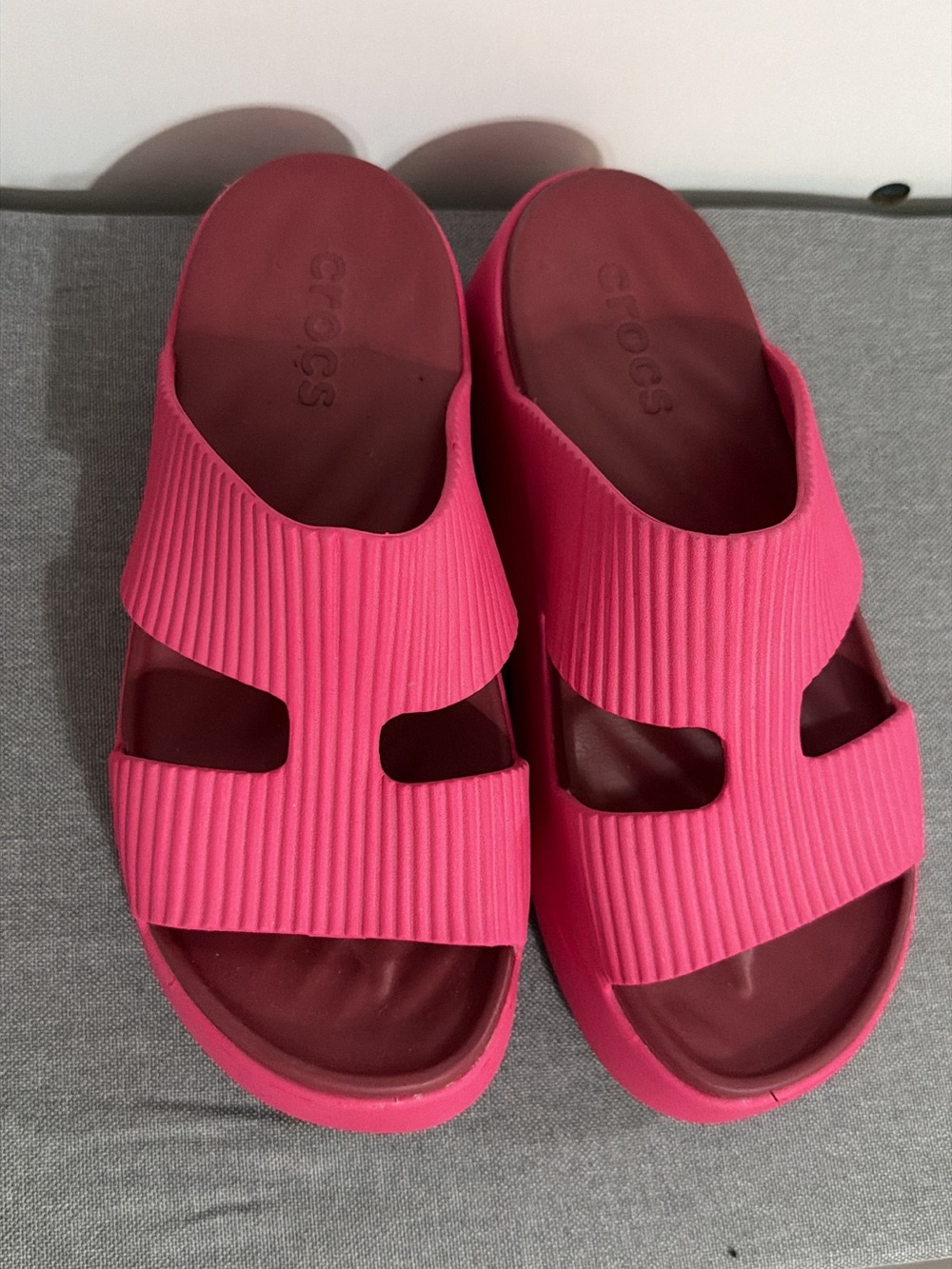 CROCS Women's Pink Ribbed Slide Sandals